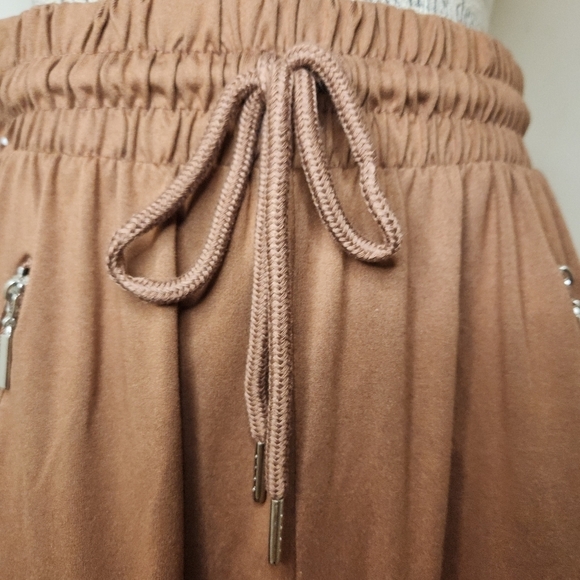 Casual jogger pants - Picture 5 of 8